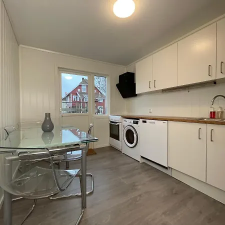 Central At Bertis Ap 9 Generous Rooftop Terrace Apartment